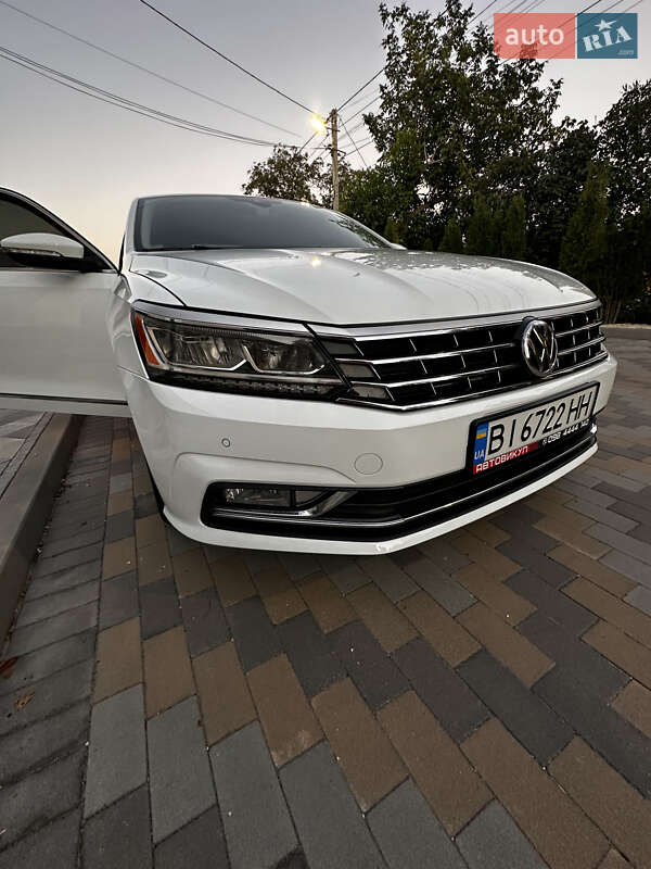 Седан Volkswagen Passat 2018 в Киеве