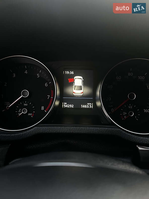 Седан Volkswagen Passat 2018 в Киеве