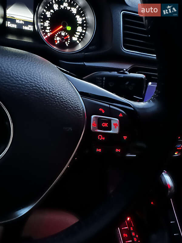 Седан Volkswagen Passat 2018 в Киеве