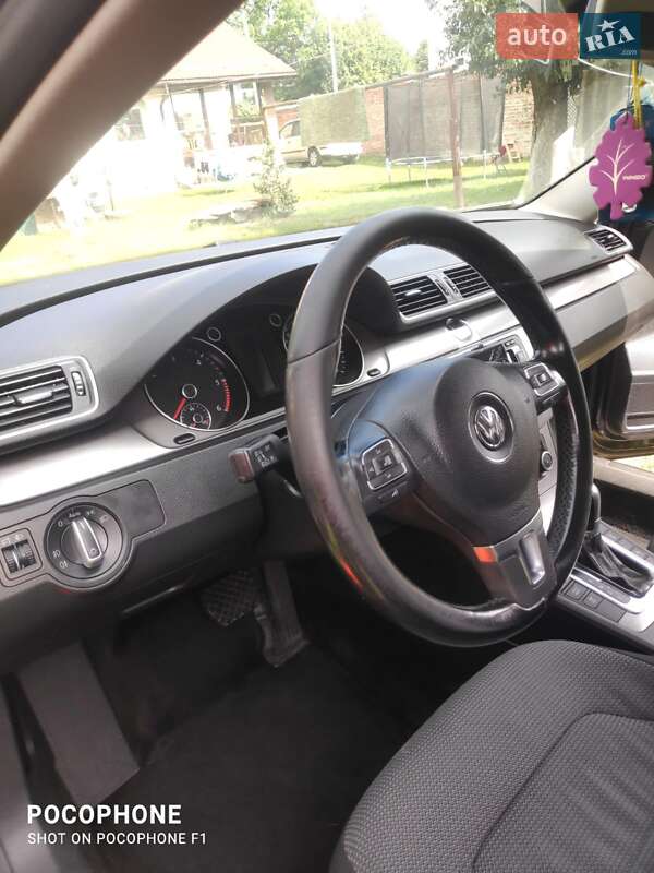 Универсал Volkswagen Passat 2011 в Судовой Вишне