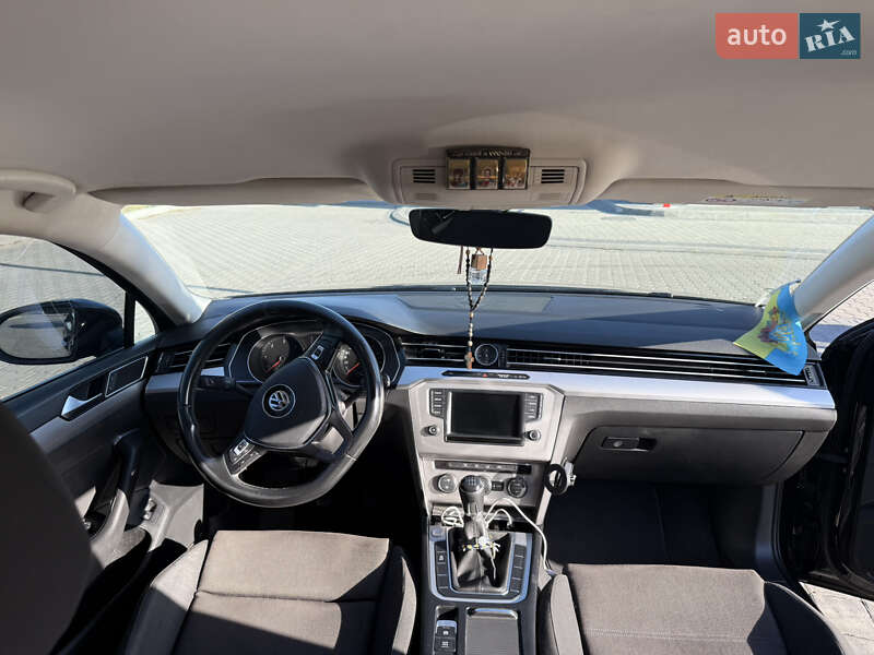 Универсал Volkswagen Passat 2017 в Ивано-Франковске