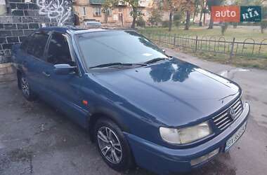 Седан Volkswagen Passat 1996 в Киеве