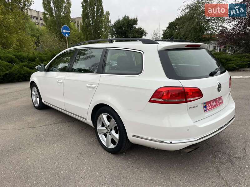 Універсал Volkswagen Passat 2013 в Миколаєві