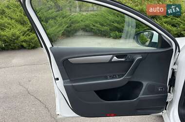 Универсал Volkswagen Passat 2013 в 