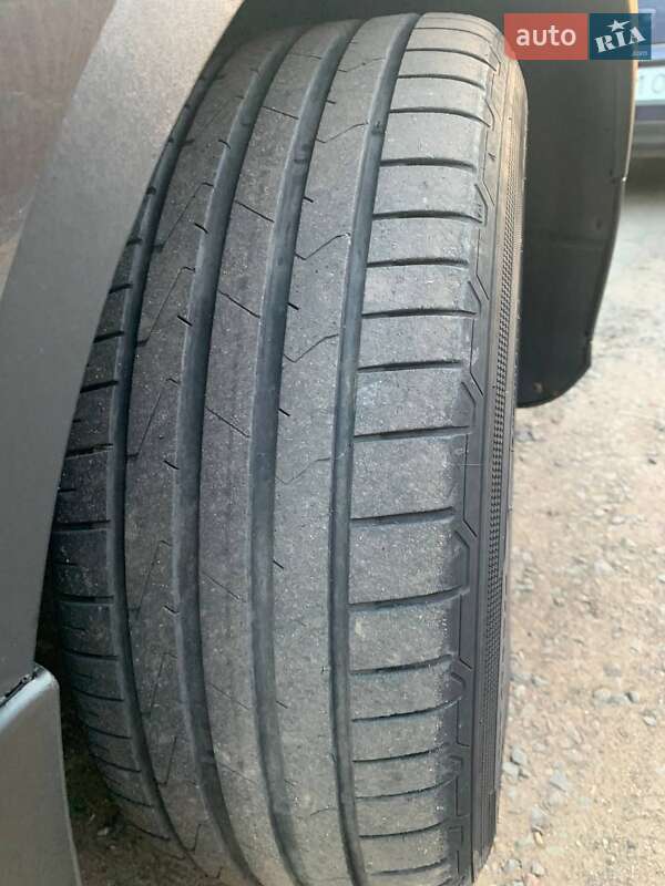 Седан Volkswagen Passat 2010 в Балте