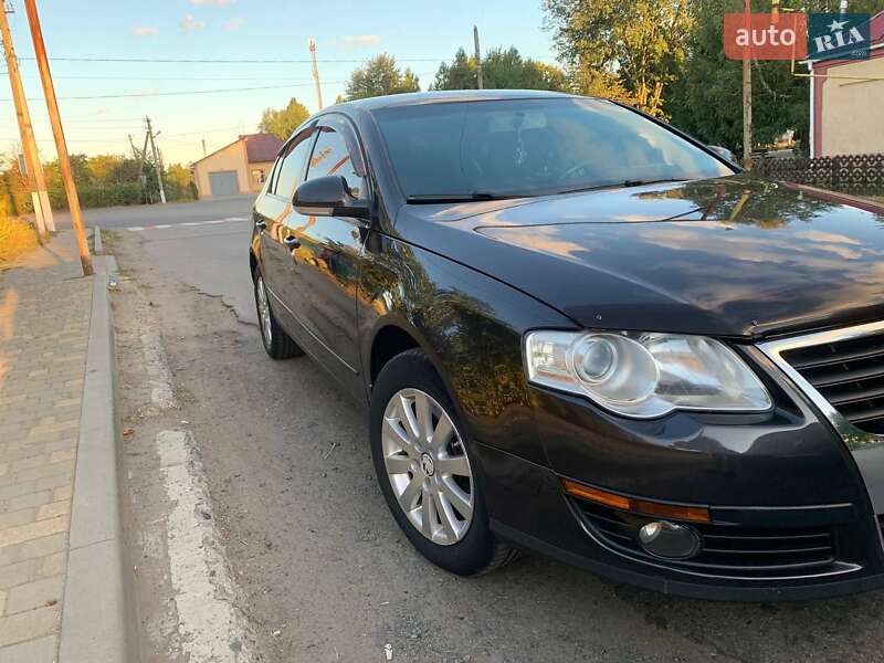 Седан Volkswagen Passat 2010 в Балте