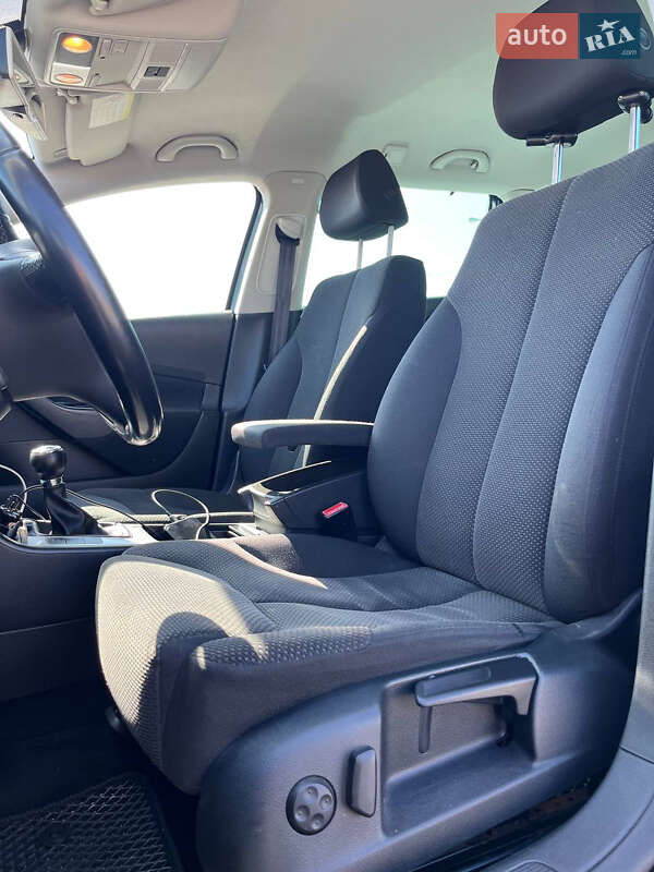 Универсал Volkswagen Passat 2010 в Львове фото 7 Универсал Volkswagen Passat 2010 в Львове