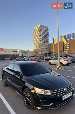 Седан Volkswagen Passat 2017 в Києві