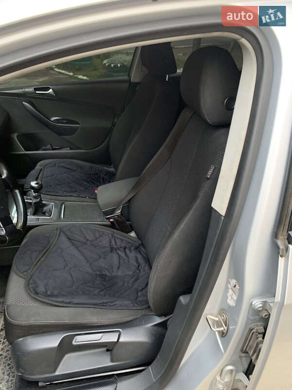 Седан Volkswagen Passat 2008 в Новой Ушице