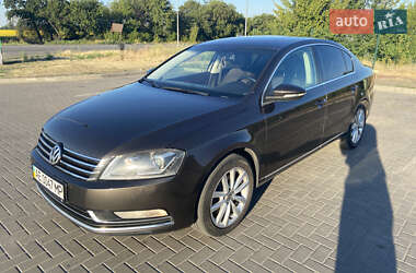 Седан Volkswagen Passat 2013 в Павлограде