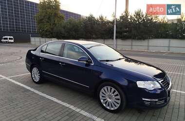 Седан Volkswagen Passat 2009 в Луцке