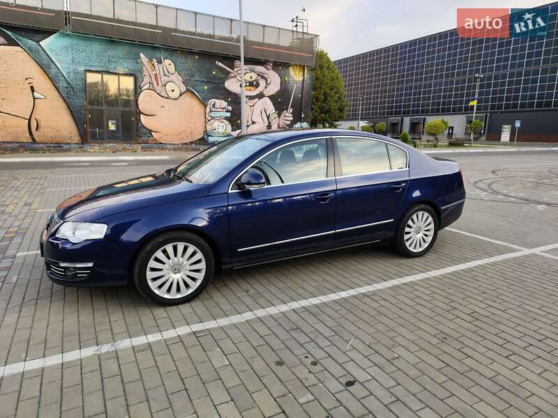 Седан Volkswagen Passat 2009 в Луцке