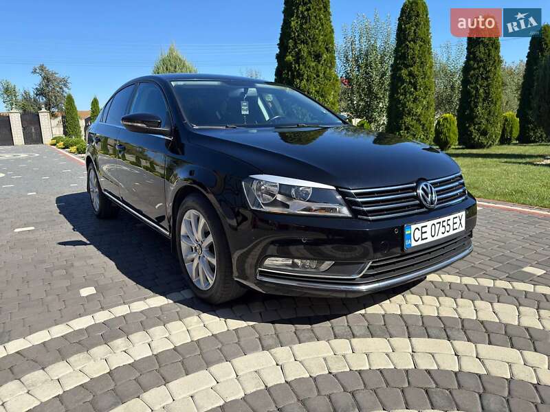 Седан Volkswagen Passat 2012 в Сторожинце