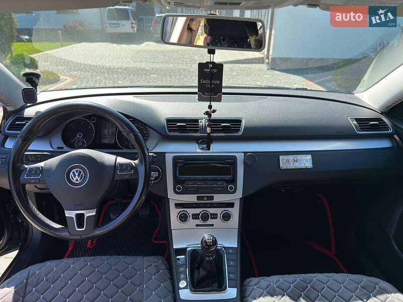 Седан Volkswagen Passat 2012 в Сторожинце