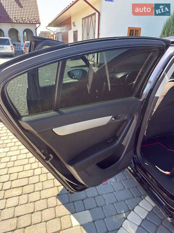 Седан Volkswagen Passat 2012 в Сторожинце