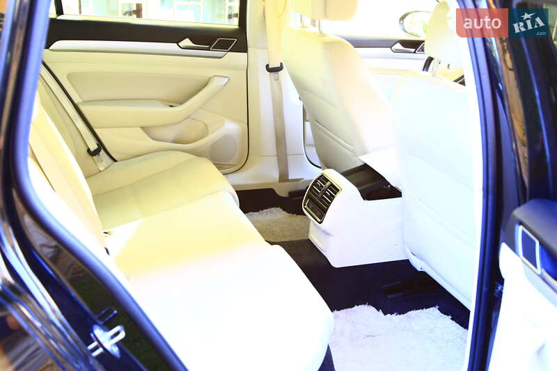 Универсал Volkswagen Passat 2017 в Ужгороде