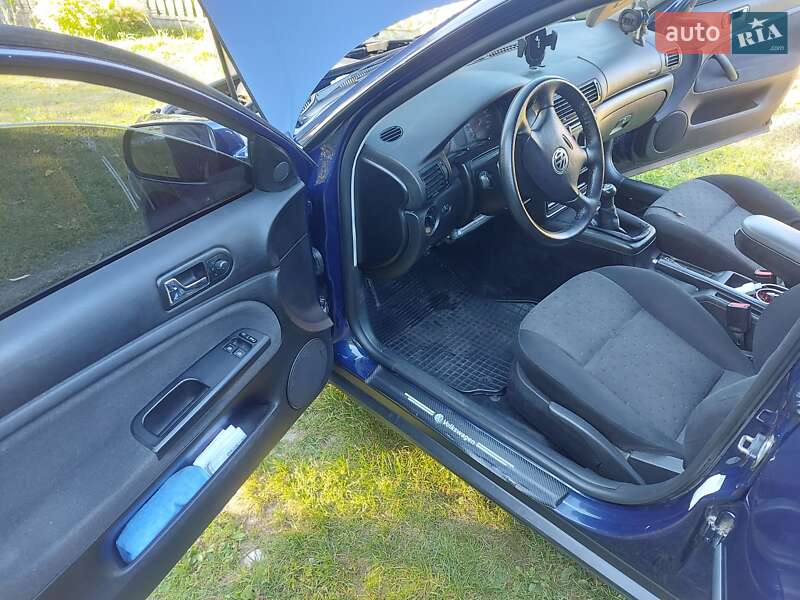 Седан Volkswagen Passat 2000 в Корюковке