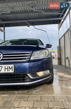 Універсал Volkswagen Passat 2011 в Любомлі