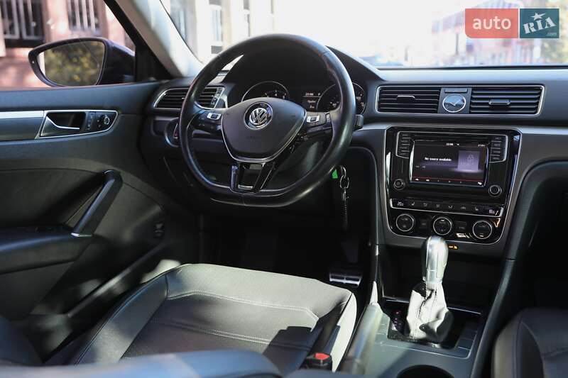 Седан Volkswagen Passat 2017 в Харькове