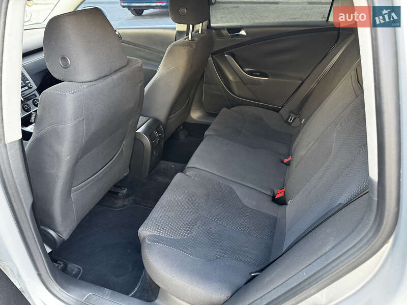 Універсал Volkswagen Passat 2006 в Дніпрі фото 13 Універсал Volkswagen Passat 2006 в Дніпрі