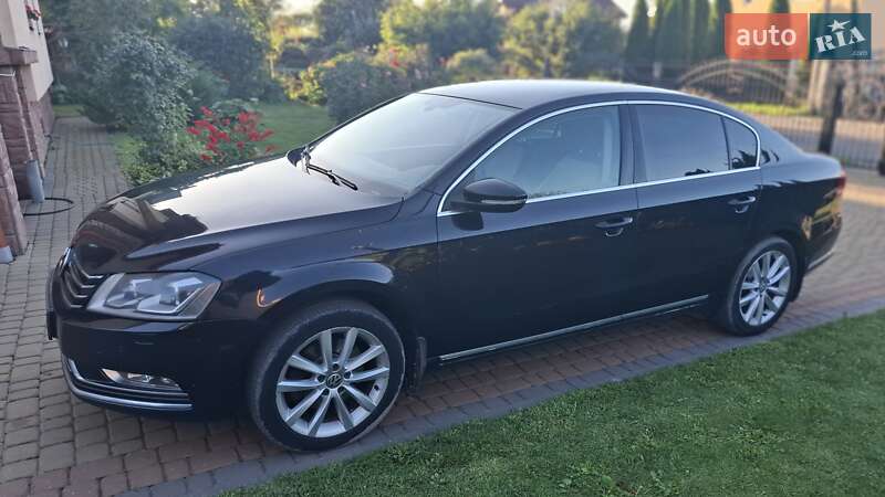 Седан Volkswagen Passat 2012 в Львові