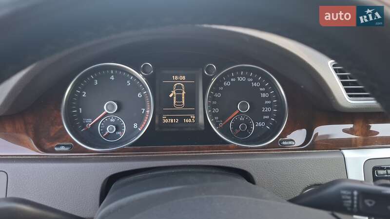 Седан Volkswagen Passat 2012 в Львові