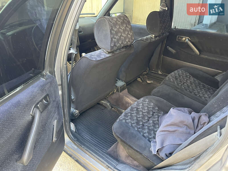 Универсал Volkswagen Passat 1993 в Ивано-Франковске