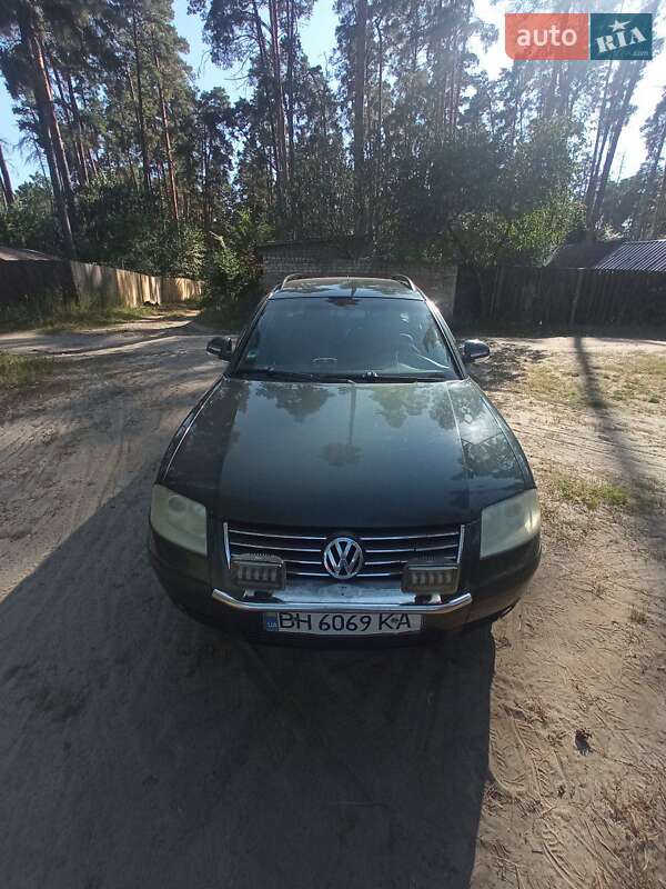 Универсал Volkswagen Passat 2003 в Гончаровском