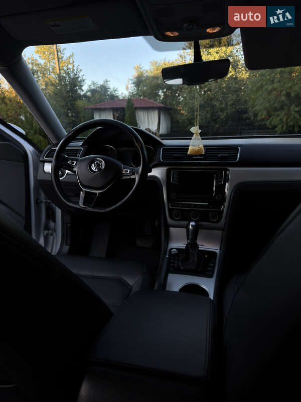 Седан Volkswagen Passat 2019 в Коростені