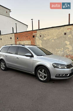 Универсал Volkswagen Passat 2012 в 
