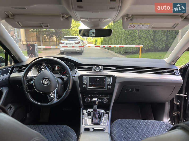 Универсал Volkswagen Passat 2015 в Киеве
