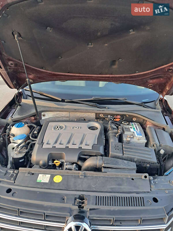 Седан Volkswagen Passat 2014 в Кривом Роге