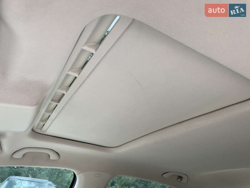 Седан Volkswagen Passat 2012 в Львове