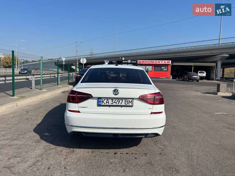 Седан Volkswagen Passat 2017 в Киеве