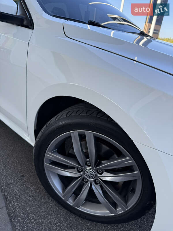 Седан Volkswagen Passat 2017 в Днепре фото 5 Седан Volkswagen Passat 2017 в Днепре