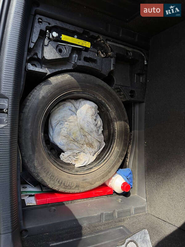 Универсал Volkswagen Passat 2011 в Полтаве