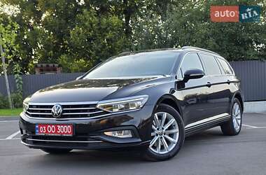 Универсал Volkswagen Passat 2021 в Буче