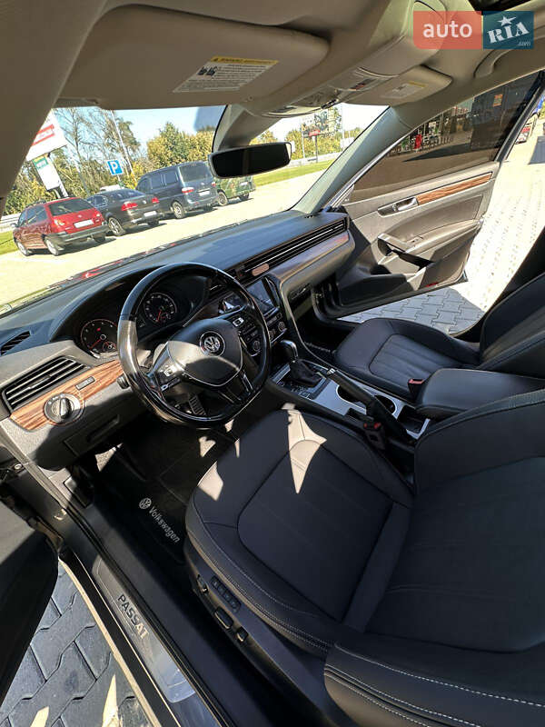 Седан Volkswagen Passat 2020 в Киеве