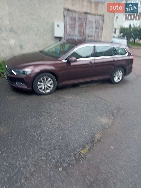 Универсал Volkswagen Passat 2015 в Житомире