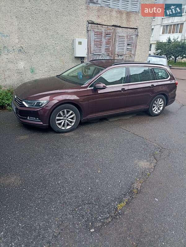 Универсал Volkswagen Passat 2015 в Житомире