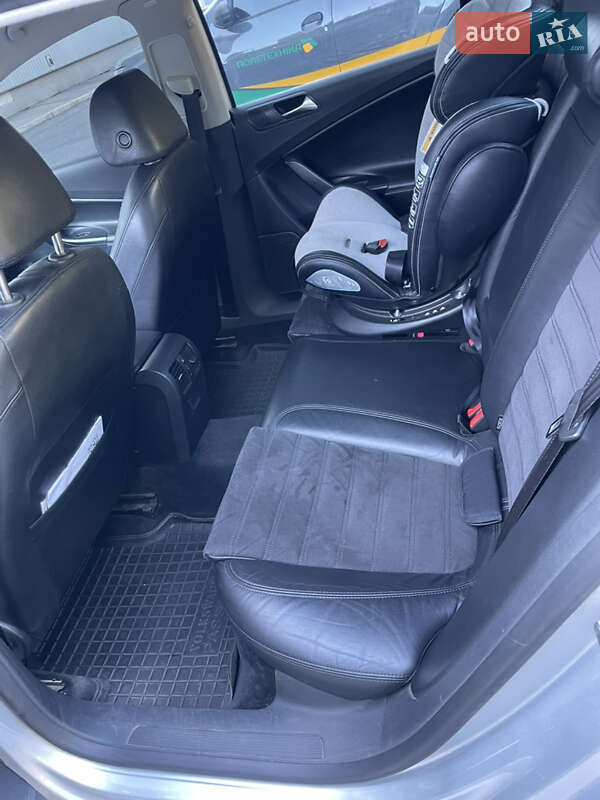 Седан Volkswagen Passat 2008 в Кропивницком