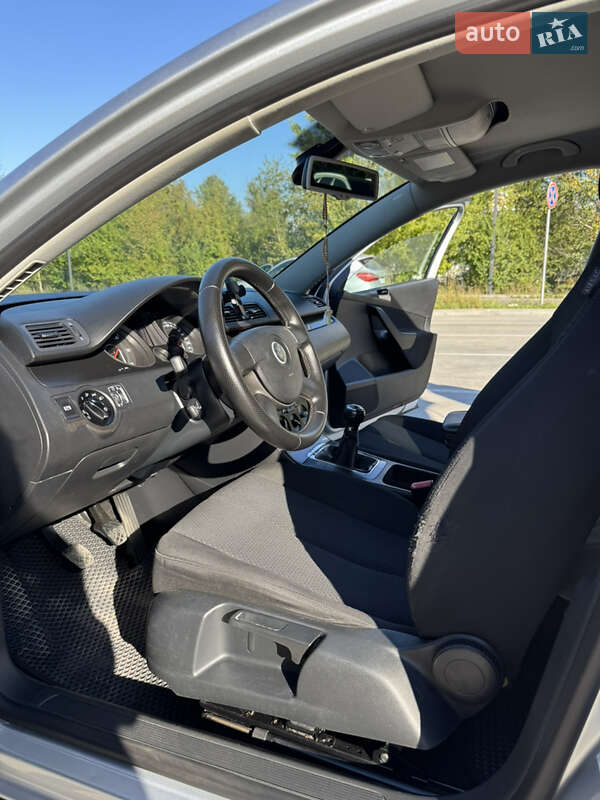 Универсал Volkswagen Passat 2006 в Дрогобыче