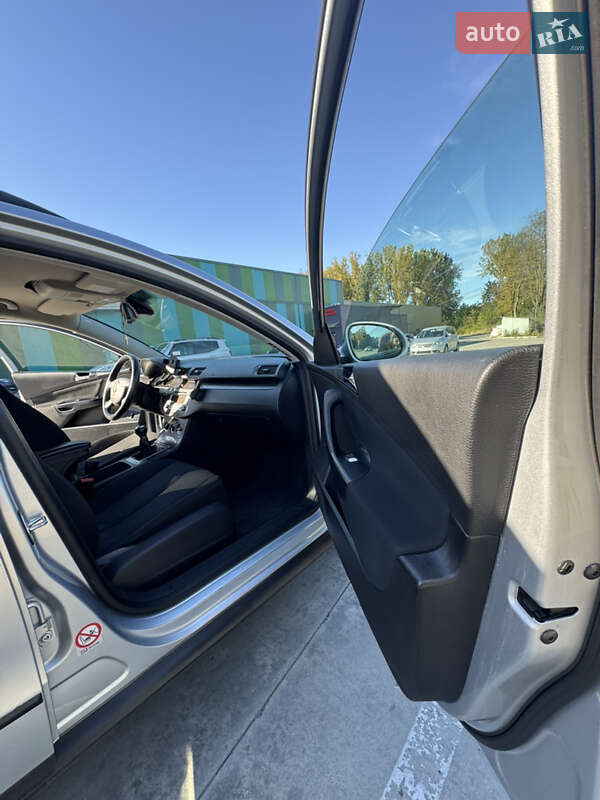 Универсал Volkswagen Passat 2006 в Дрогобыче