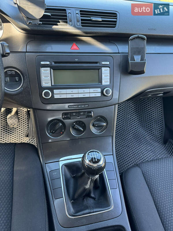 Универсал Volkswagen Passat 2006 в Дрогобыче