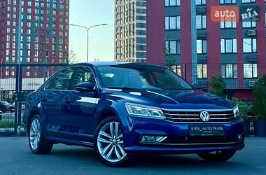 Седан Volkswagen Passat 2017 в Києві
