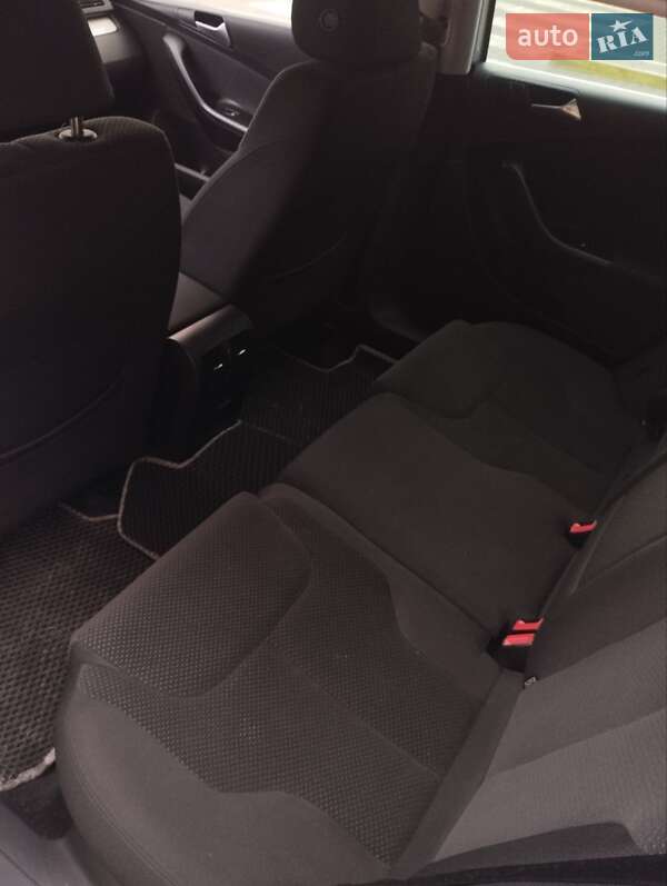 Универсал Volkswagen Passat 2009 в Львове фото 13 Универсал Volkswagen Passat 2009 в Львове