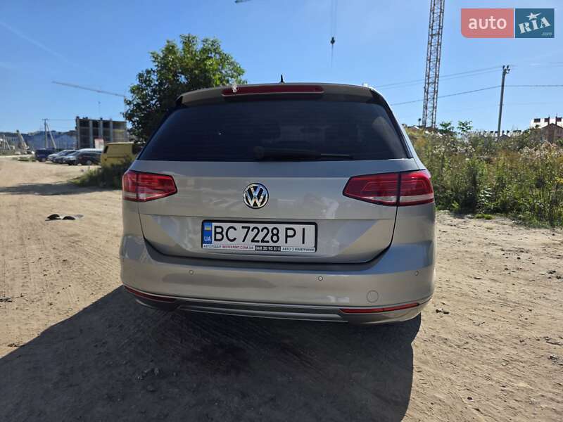 Универсал Volkswagen Passat 2015 в Львове