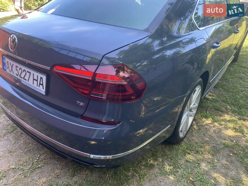Седан Volkswagen Passat 2017 в Киеве