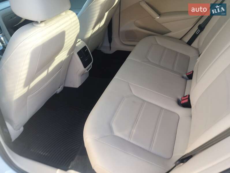 Седан Volkswagen Passat 2018 в Мерефа