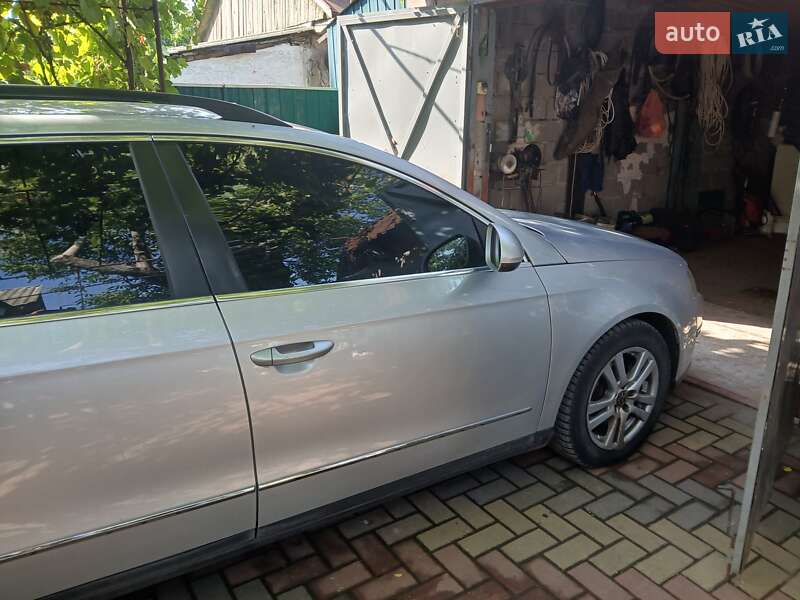 Универсал Volkswagen Passat 2007 в Помошной